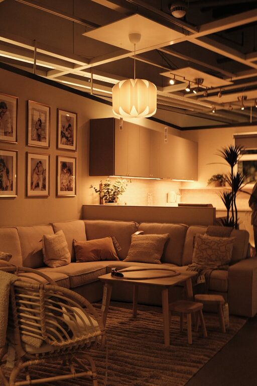 Tips for Creating a Cosy and Welcoming Living Room Atmosphere